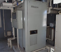 冷温水発生機の写真